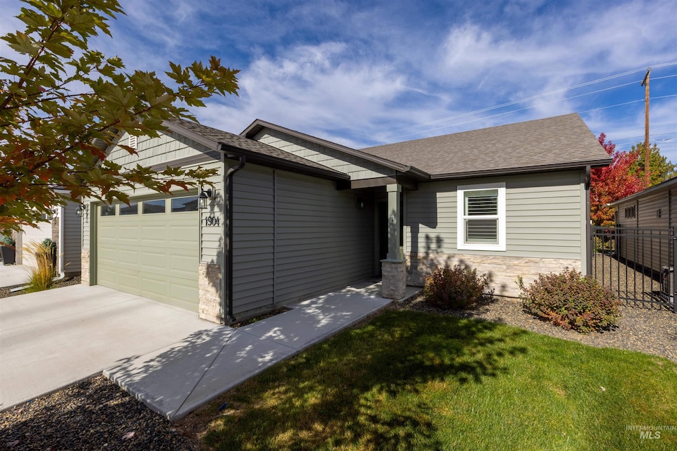 1904 E Ringneck St, Meridian, ID 83646 - photo 1