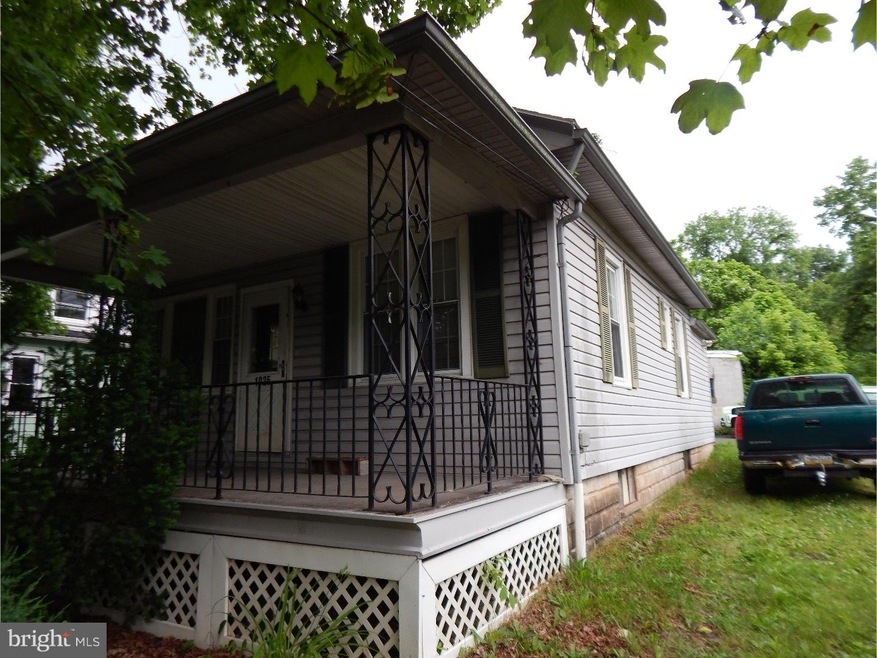 1025 Riverside Dr, Pottstown, PA 19465 - photo 1