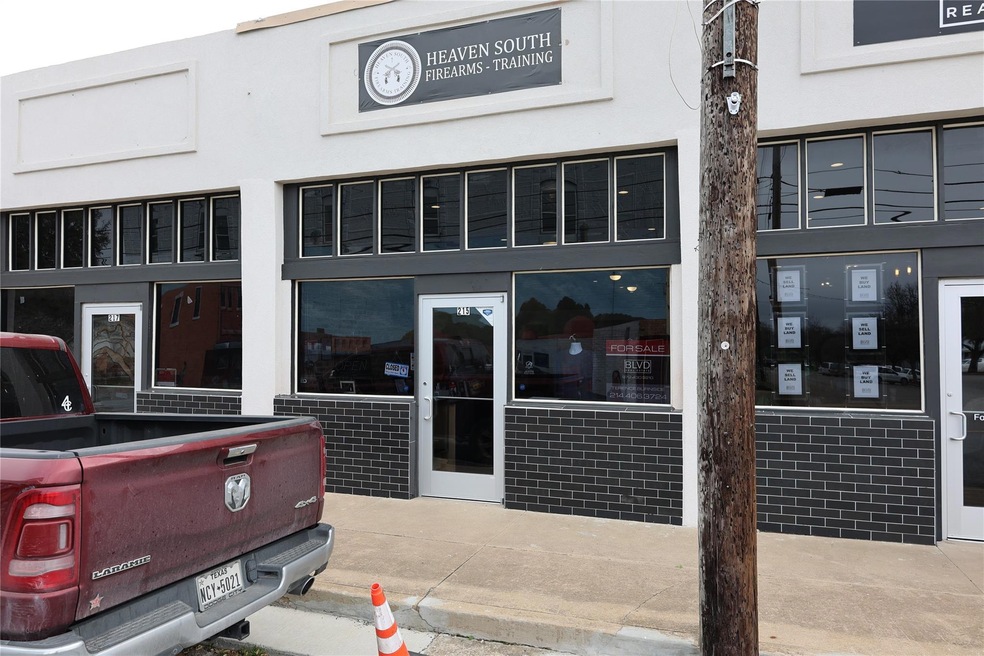 215 N Pearl St, Trenton, TX 75490 - photo 1