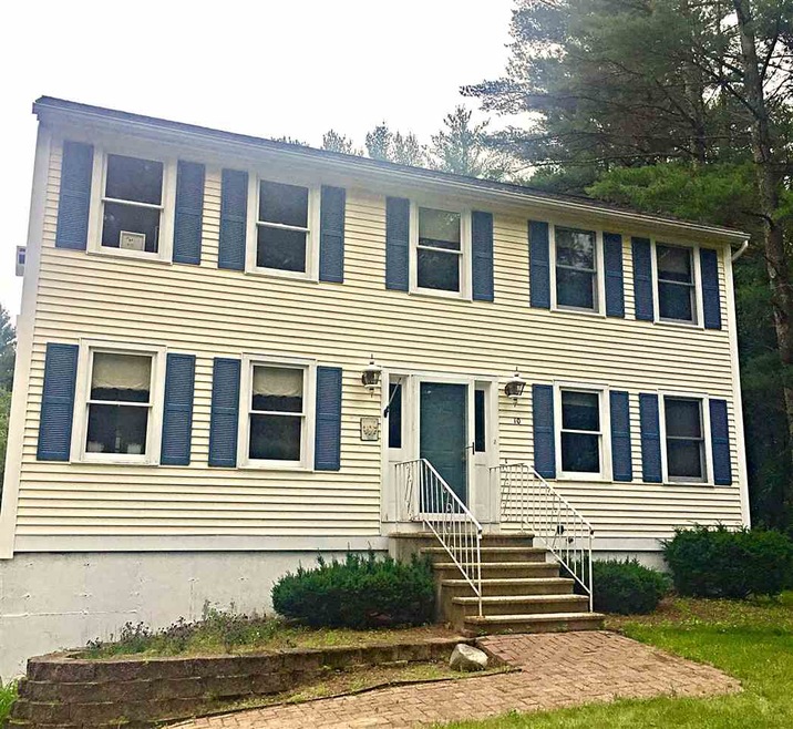 10 Sandy Brook Ln, Londonderry, NH 03053 - photo 1