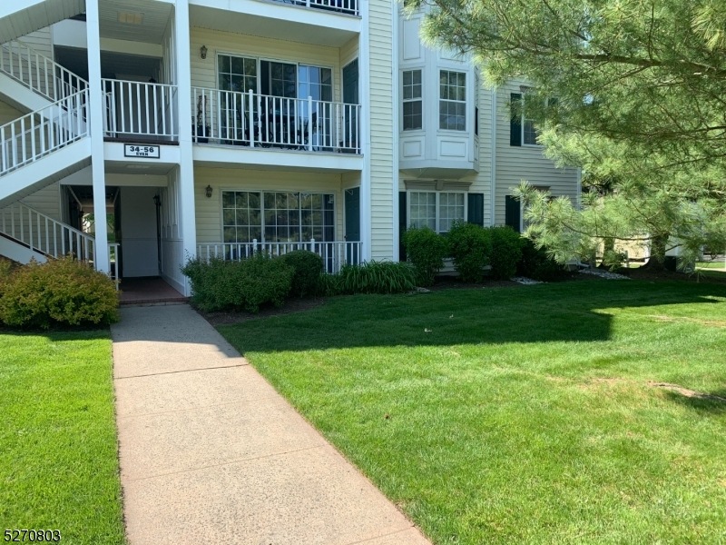 40 Amethyst Way unit F1, Franklin Park, NJ 08823 - photo 1