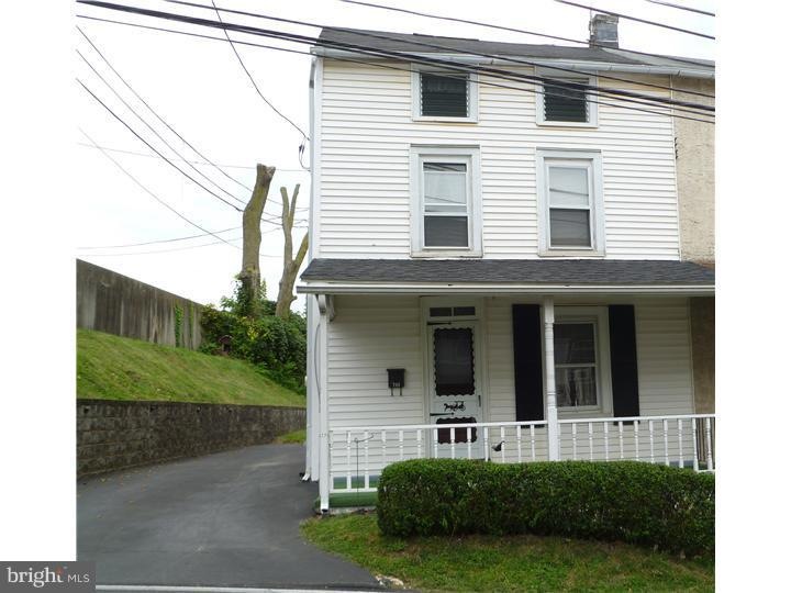 735 Flint Hill Rd, King of Prussia, PA 19406 - photo 1