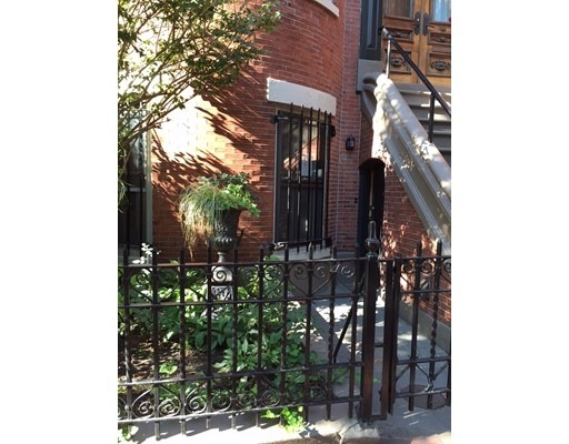 172 W Newton St, Boston, MA 02118 - photo 1
