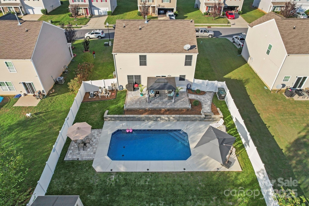 Under Contract $370,000