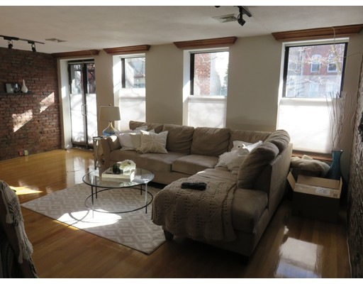 12 Greenough Ln unit 102, Boston, MA 02113 - photo 1