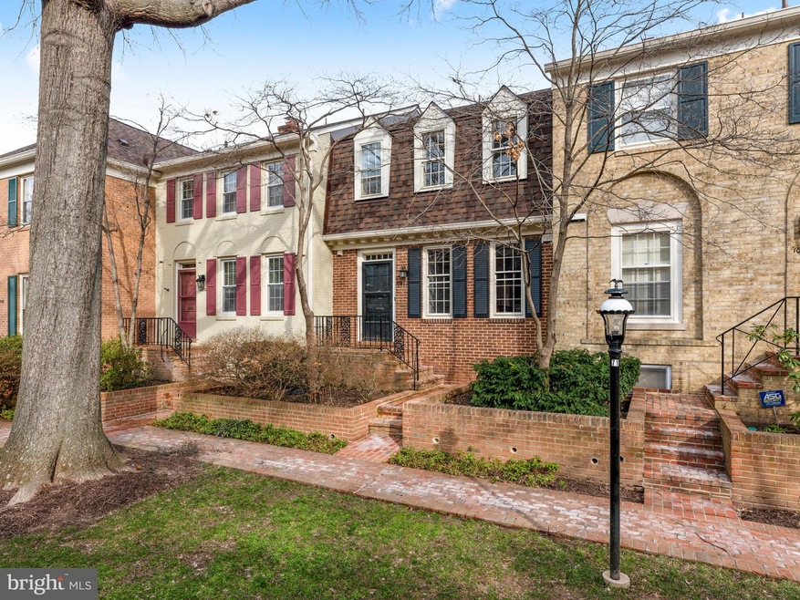 10934 Wickshire Way, Rockville, MD 20852 - photo 1