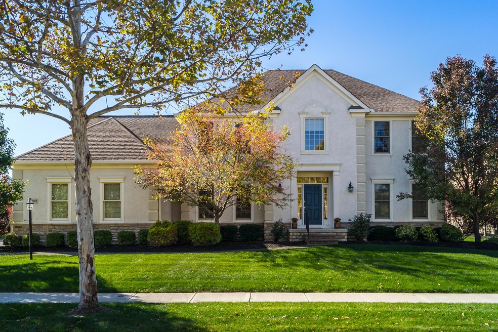 Beautiful 2 story in Ballantrae