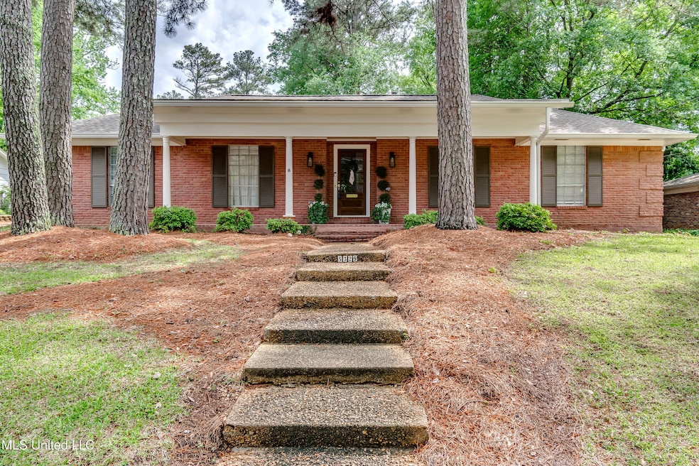 5329 Reddoch Dr