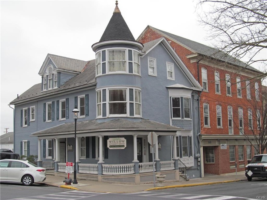 15 S Main St unit 2nd Fl, Nazareth, PA 18064 - photo 1