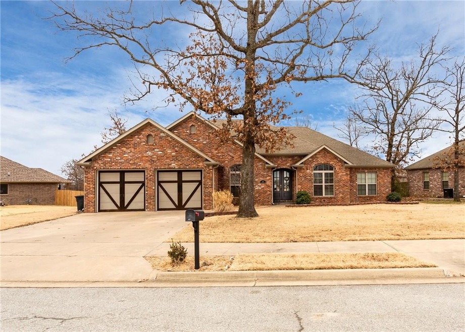 407 Buffalo Gap Dr, Siloam Springs, AR 72761 - photo 1