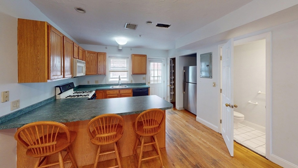 122 W 7th St unit D, Boston, MA 02127 - photo 1