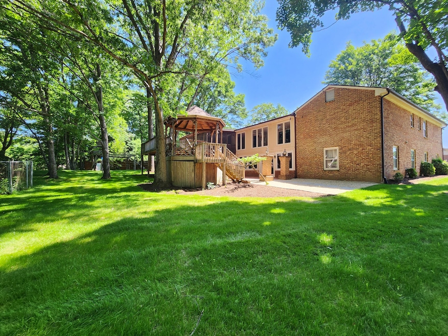 6322 Hidden Hill Cir, Roanoke, VA 24018 - photo 1