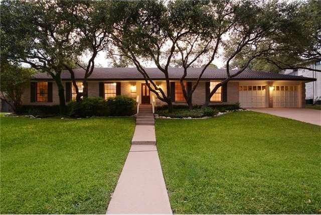Beautifully updated one-story home w/4 bedrooms, 2