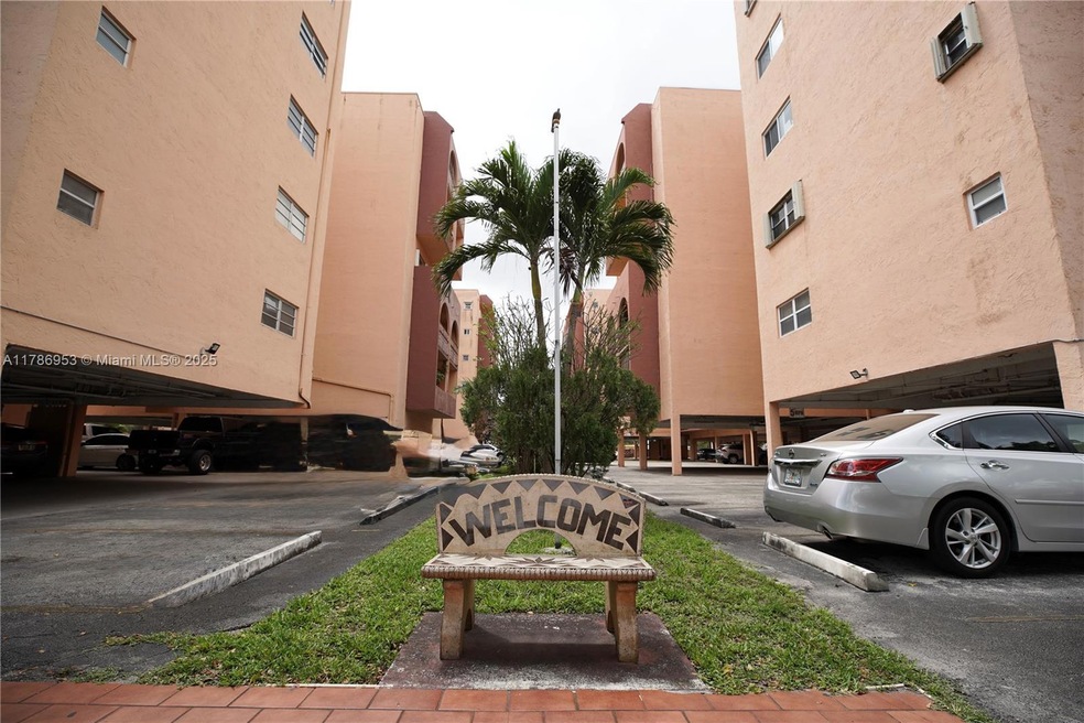 440 E 23rd St unit 1314, Hialeah, FL 33013 - photo 1