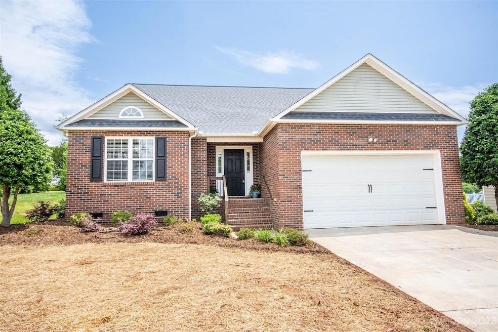 107 Windrow Ln, Statesville, NC 28625 - photo 1