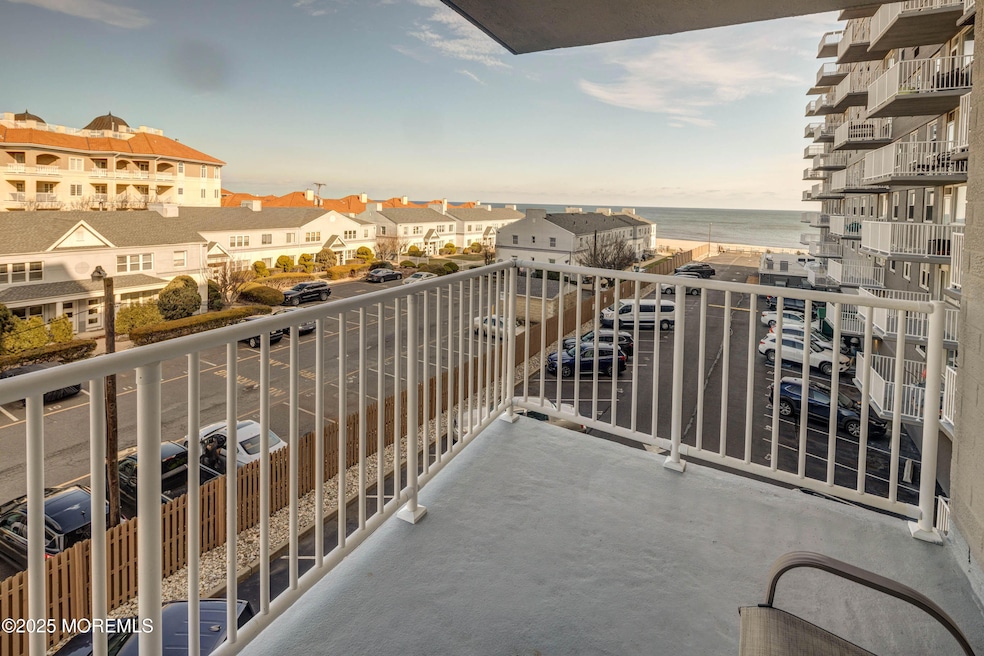 21_675 Ocean Ave N-17