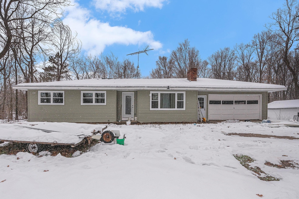 47404 Red Arrow Hwy, Lawrence, MI 49064 - photo 1