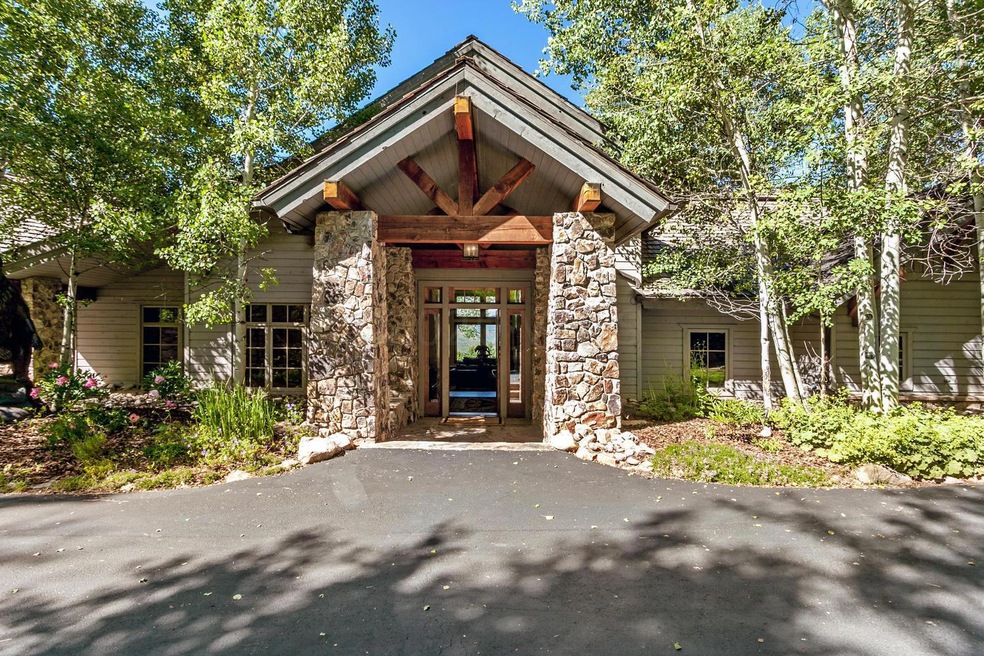 732 Forest Trail-large-001-34-Entryway-1