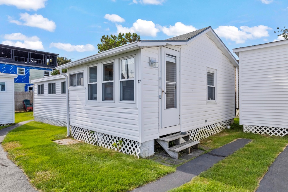 337 Long Sands Rd #17, York