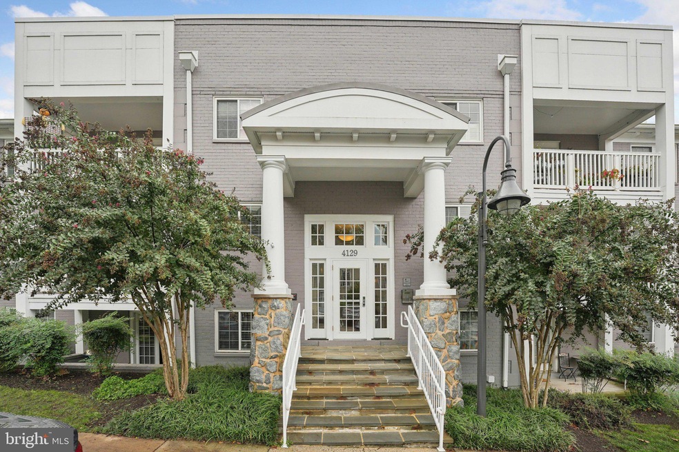 4129 S Four Mile Run Dr unit 201, Arlington, VA 22204 - photo 1