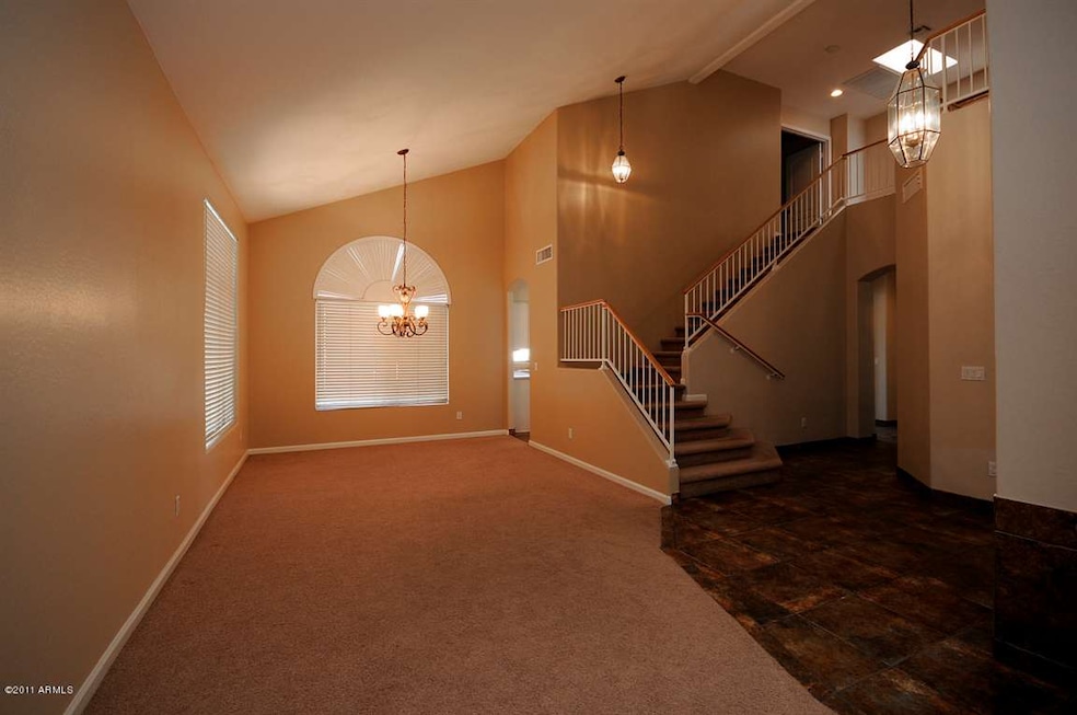 Living Room/Formal Dining