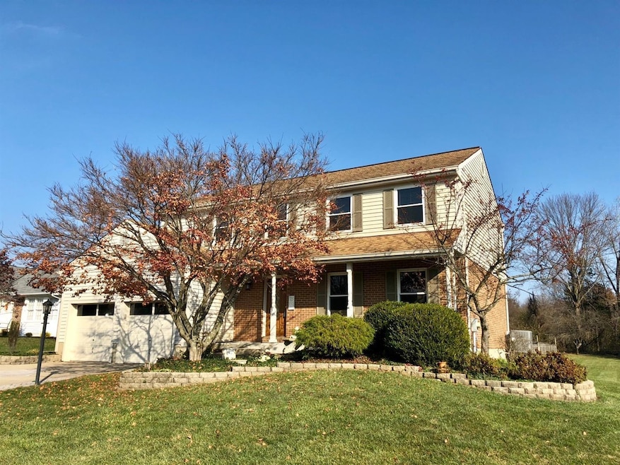 1894 Sandcliff Dr, Cincinnati, OH 45255 - photo 1