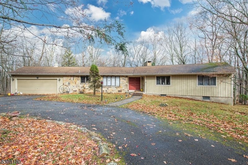 24 Wehrli Rd, Long Valley, NJ 07853 - photo 1