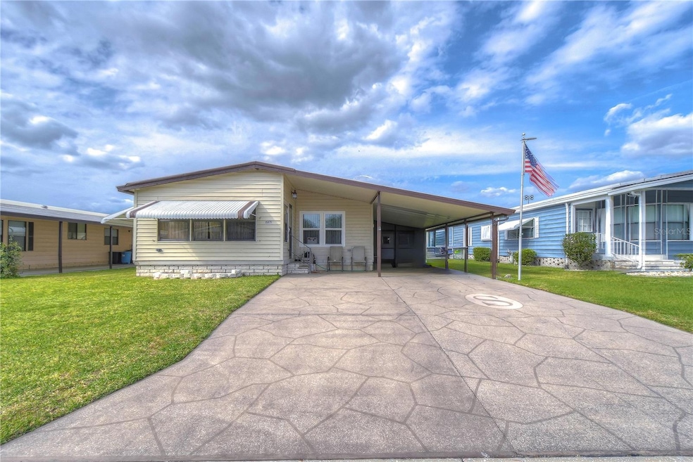 35925 Bueno Dr, Zephyrhills, FL 33541 - photo 1