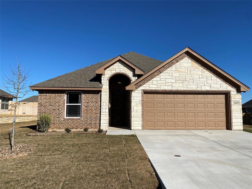 3327 Windcrest Dr, Granbury, TX 76049 - photo 1