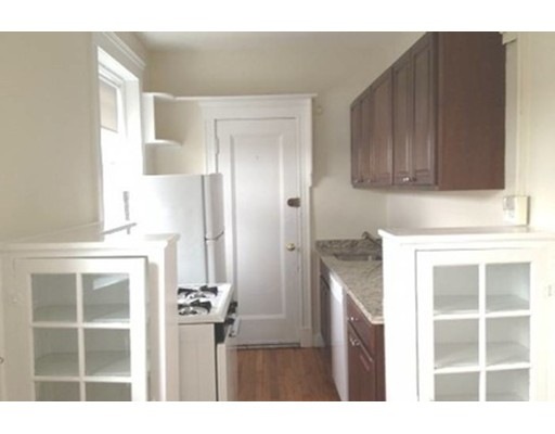 203 Winthrop Rd unit 6, Brookline, MA 02445 - photo 1