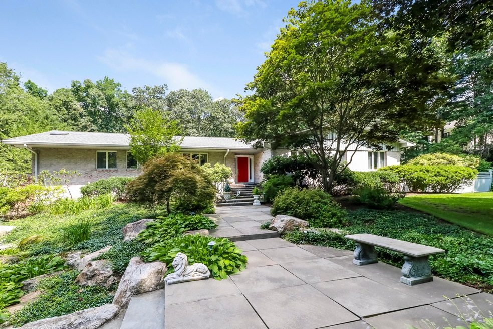 42 Quarry Rd, Stamford, CT 06903 - photo 1