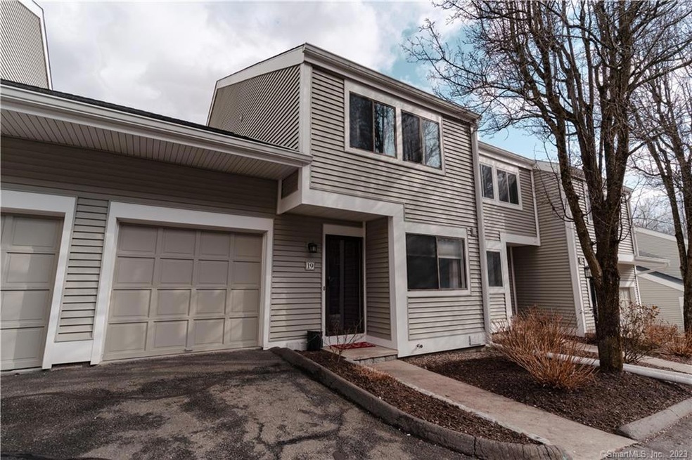 19 Eagle Rock Hill, Bethel, CT 06801 - photo 1