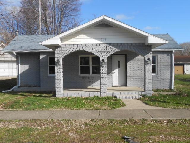 304 E Walnut St, Odon, IN 47562 - photo 1