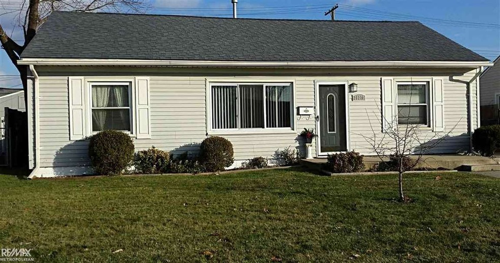 26270 Grandmont St, Roseville, MI 48066 - photo 1