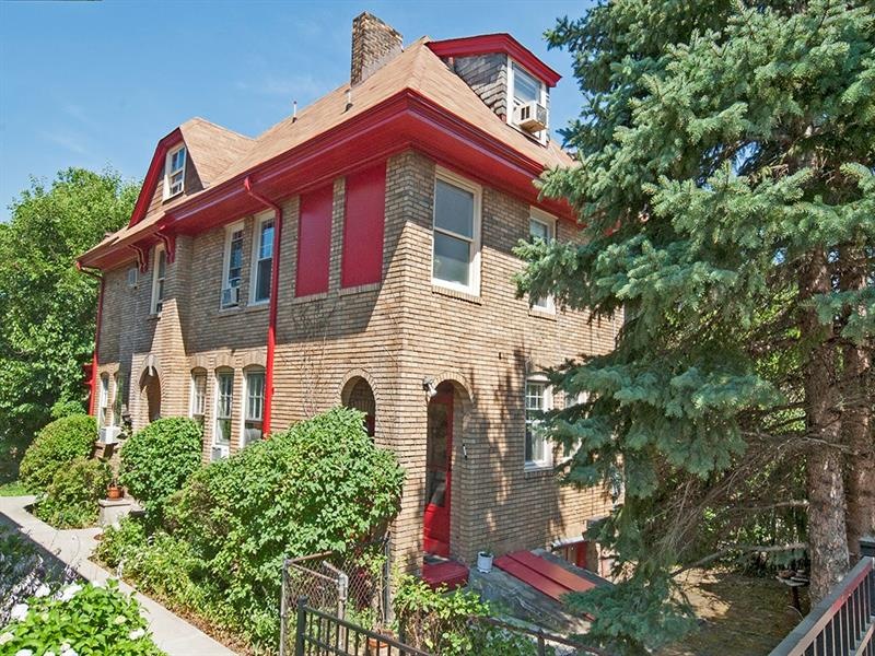 Charming Brick Side Facing House Centrally Located