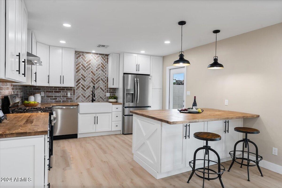 20-Kitchen