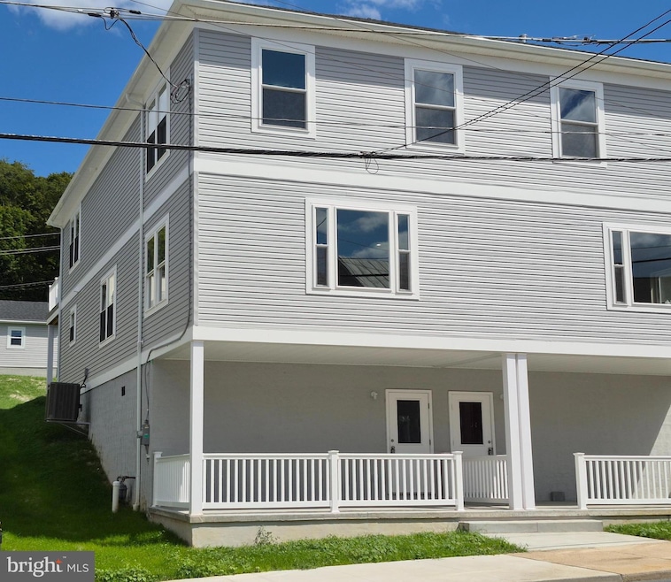 257 S 4th St, Hamburg, PA 19526 - photo 1