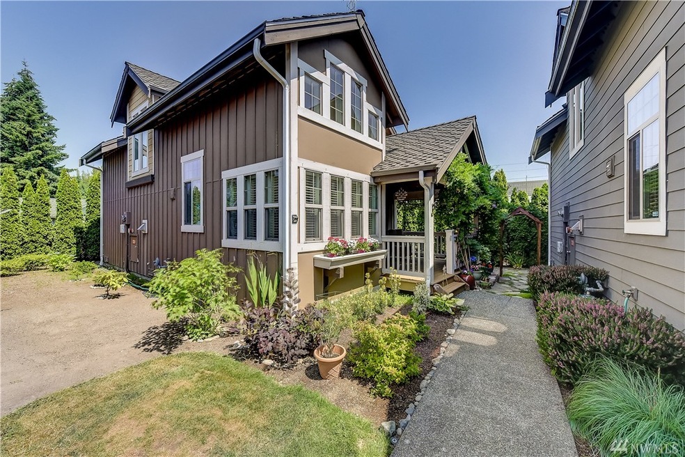 1021 SE Everett Mall Way unit J, Everett, WA 98208 - photo 1