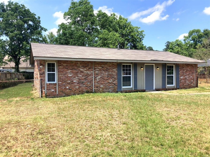 227 Clubview Dr, Prattville, AL 36067 - photo 1