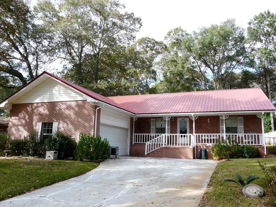 Welcome to 2823 Lake Silver Road!
