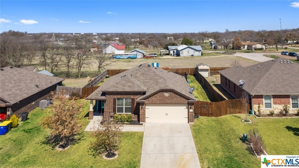 306 Kylar St, Troy, TX 76579 - photo 1