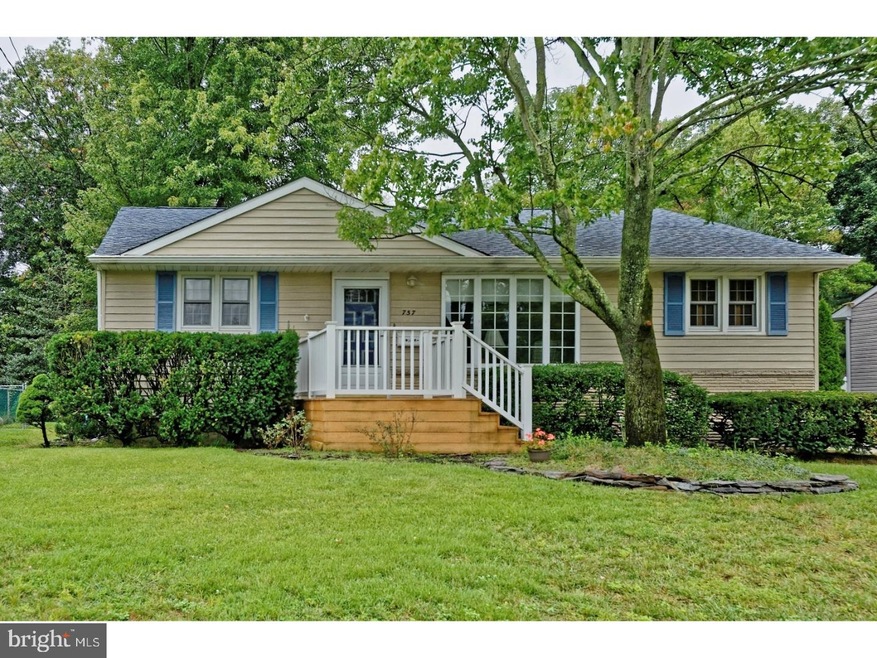 757 W 3rd Ave, Runnemede, NJ 08078 - photo 1