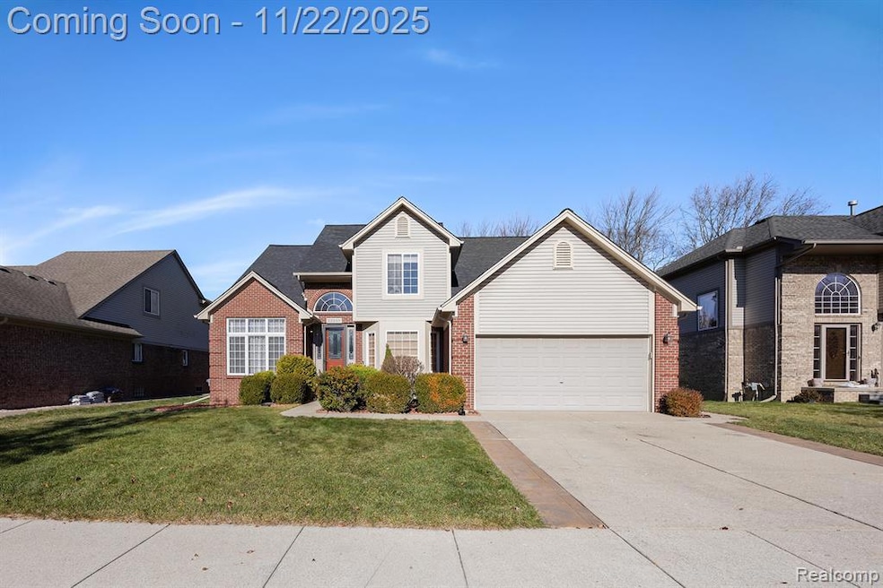 22245 Brywood Ct, Clinton Township, MI 48036 - photo 1