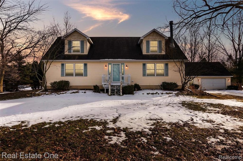 01-7097-Chase-Lake-Rd-WindowStill-Real-Estate-Phot