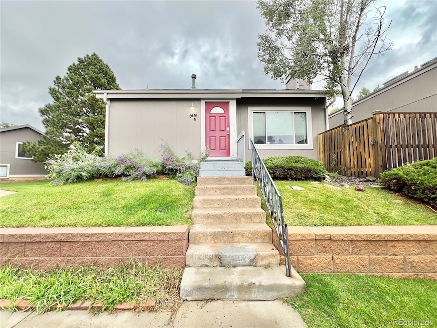 3815 S Genoa Cir unit B, Aurora, CO 80013 - photo 1