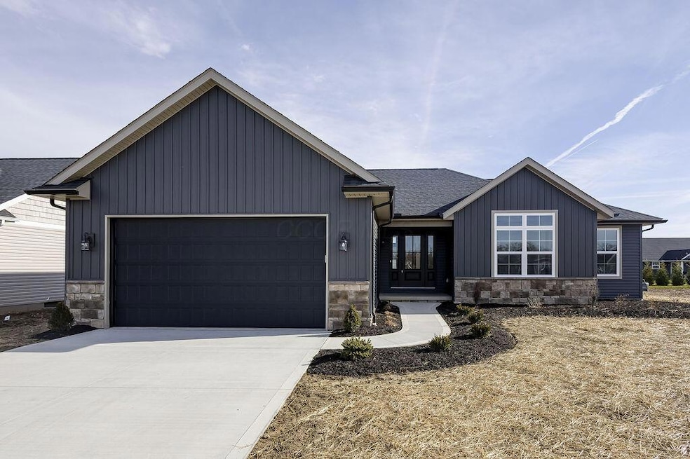 203 De Rosa Dr, Johnstown, OH 43031 - photo 1