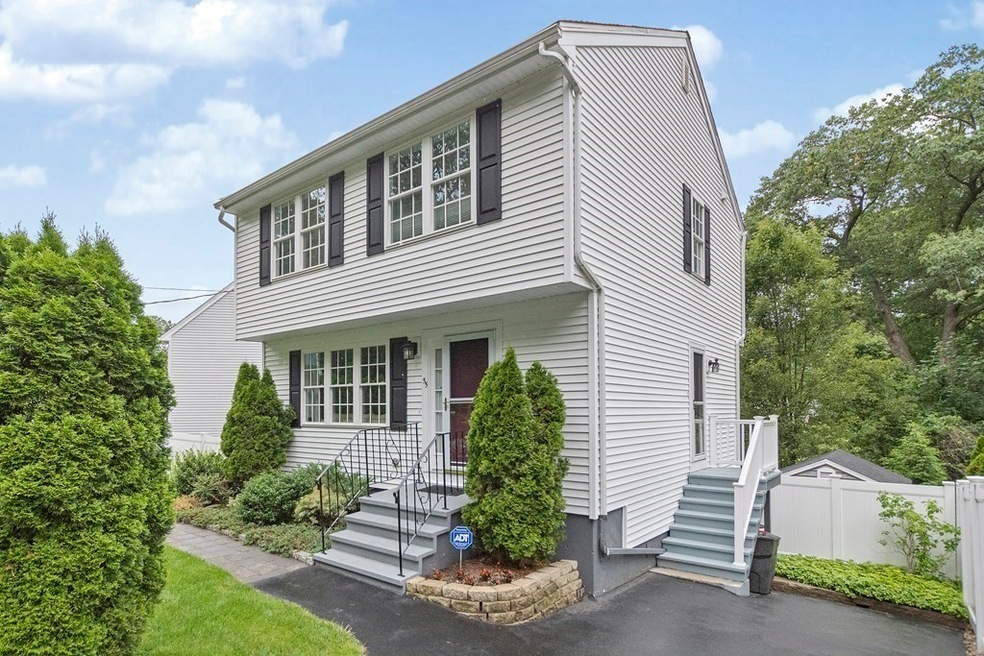 Sold $800,000 • Co-Listing Agent