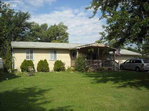 6062 Sharp Rd, Swartz Creek, MI 48473 - photo 1