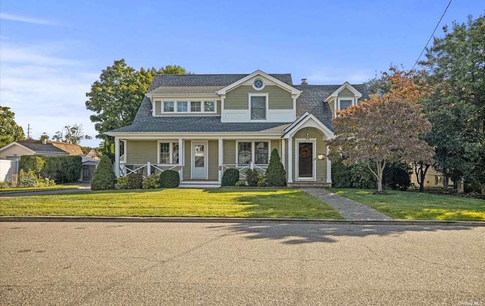 6 Wall St, Glen Head, NY 11545 - photo 1