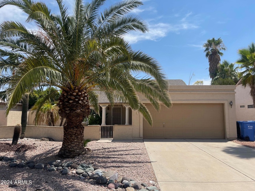 1237 E Utopia Rd, Phoenix, AZ 85024 - photo 1